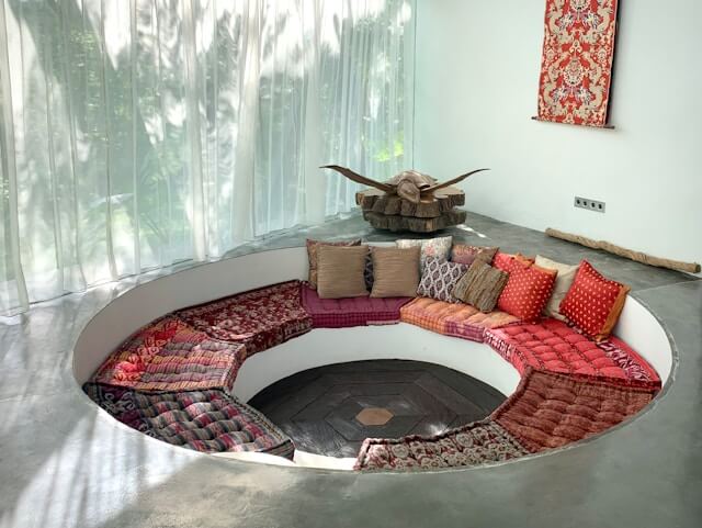 Cushions: Pops of Comfort and Style for Your Living Spaces